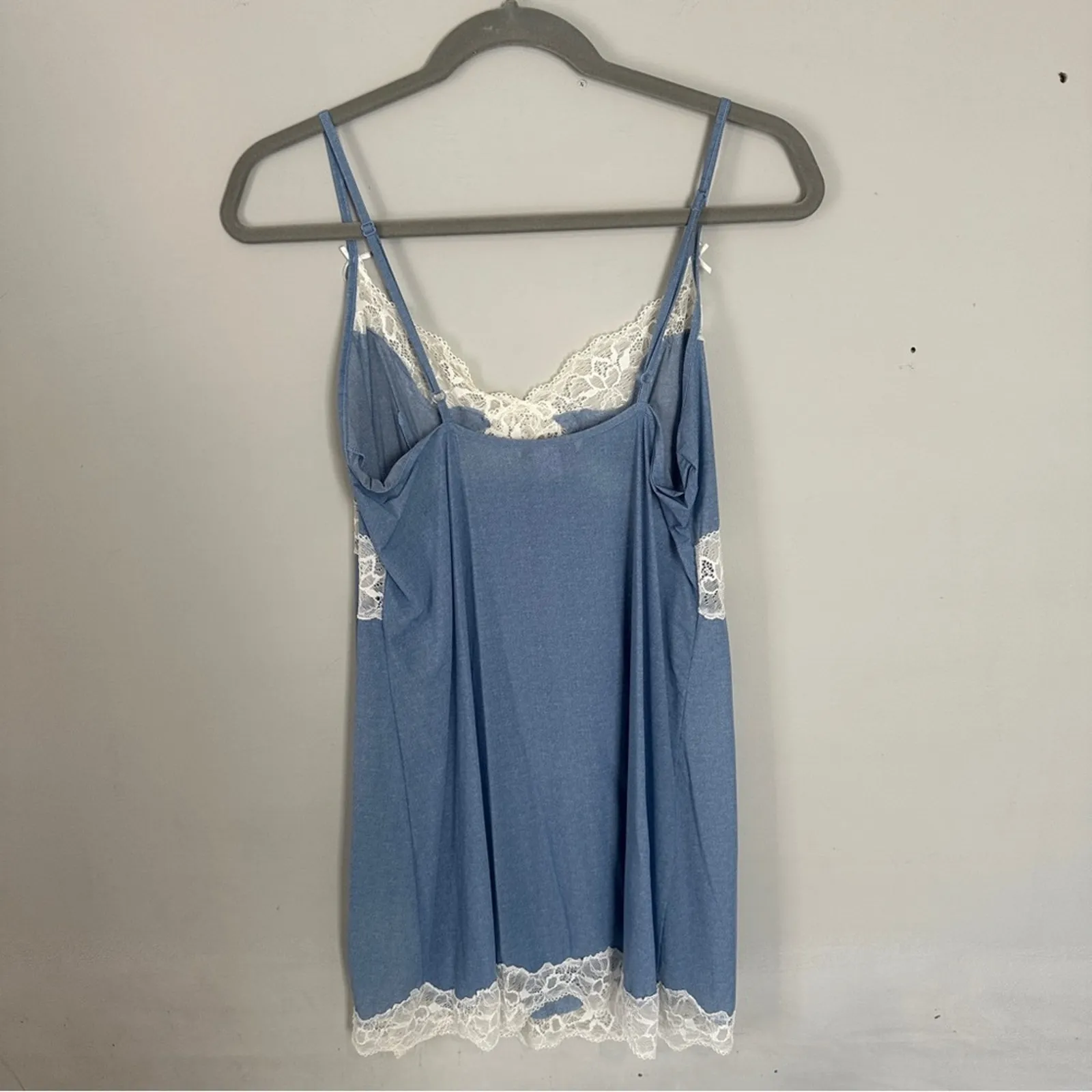 Victoria's Secret Blue and White Lace Chemise Slip Dress Y2K Large - Image 3