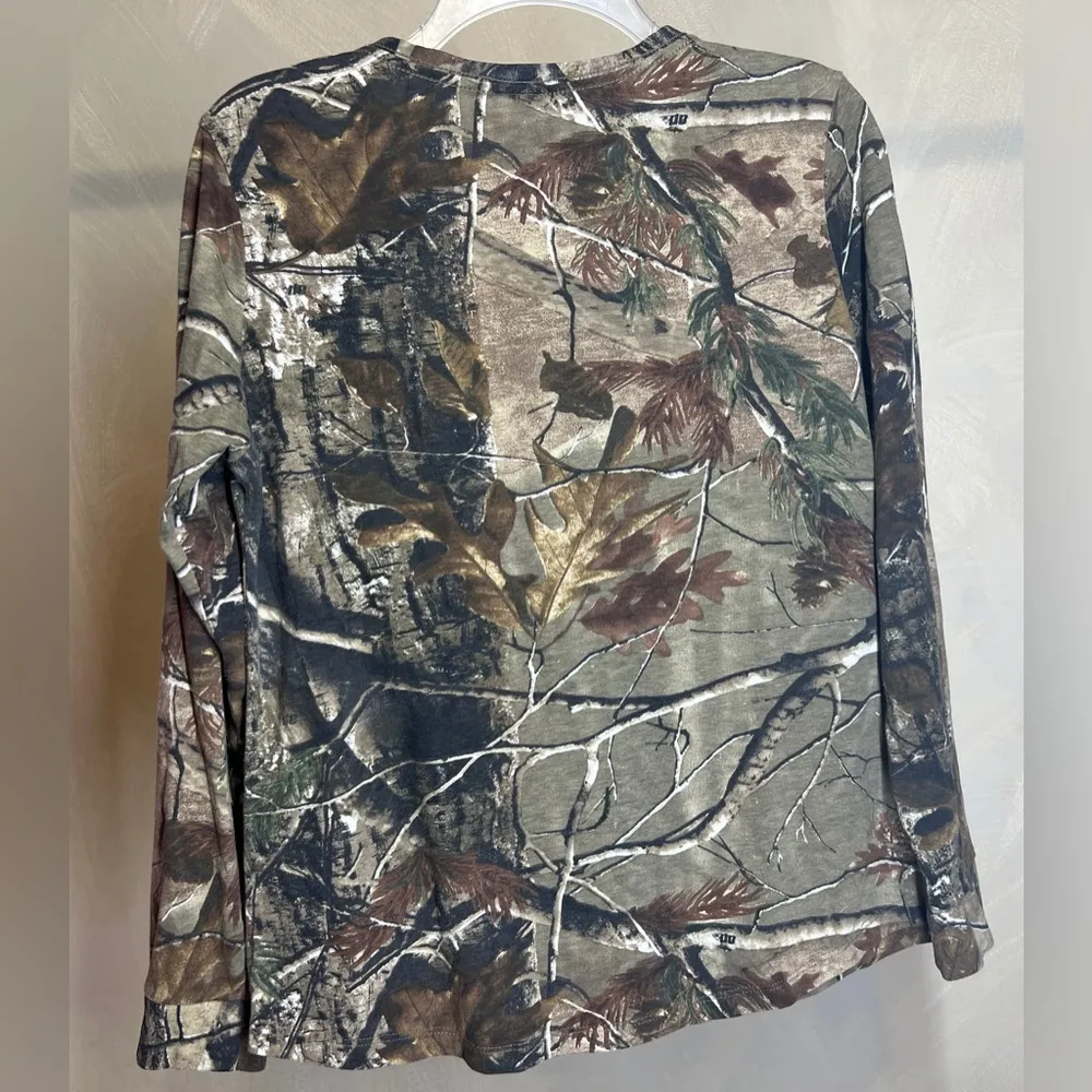 Realtree Women’s Long Sleeve V-Neck Camouflage Outdoor Enthusiast Shirt|Size:L - Image 2