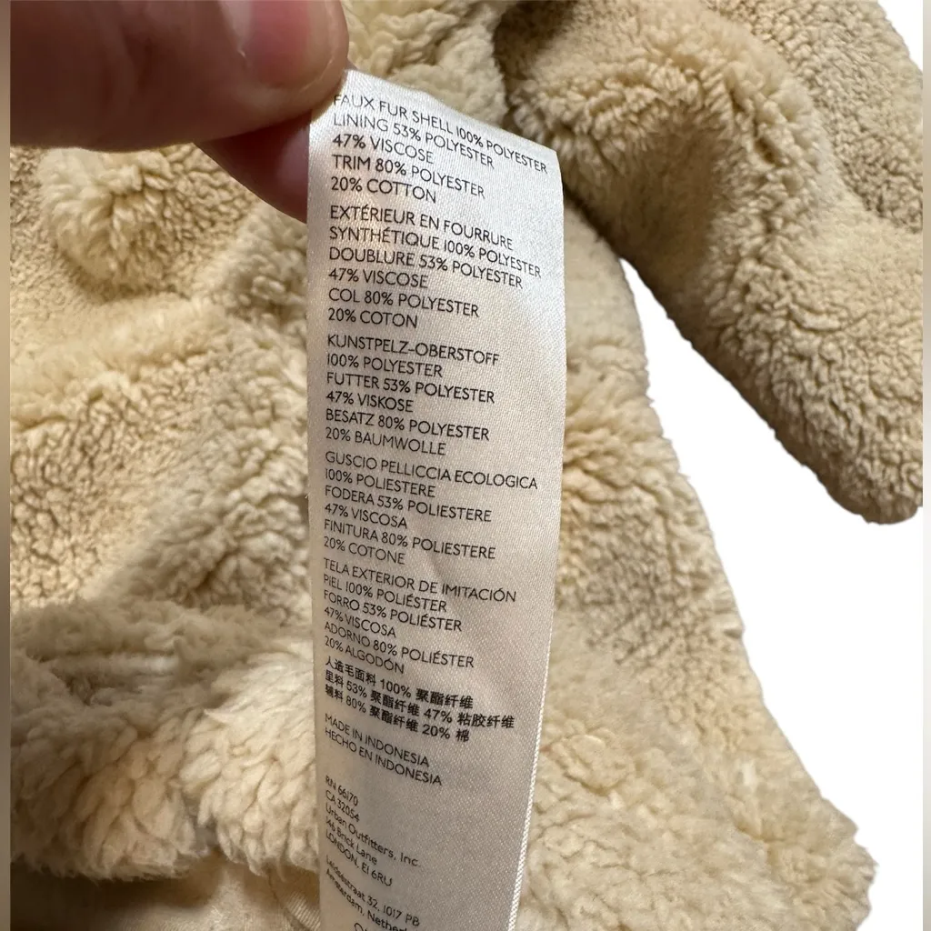 Free People So Cozy Beige Faux Fur Slouchy Moto Jacket
Medium - Image 7