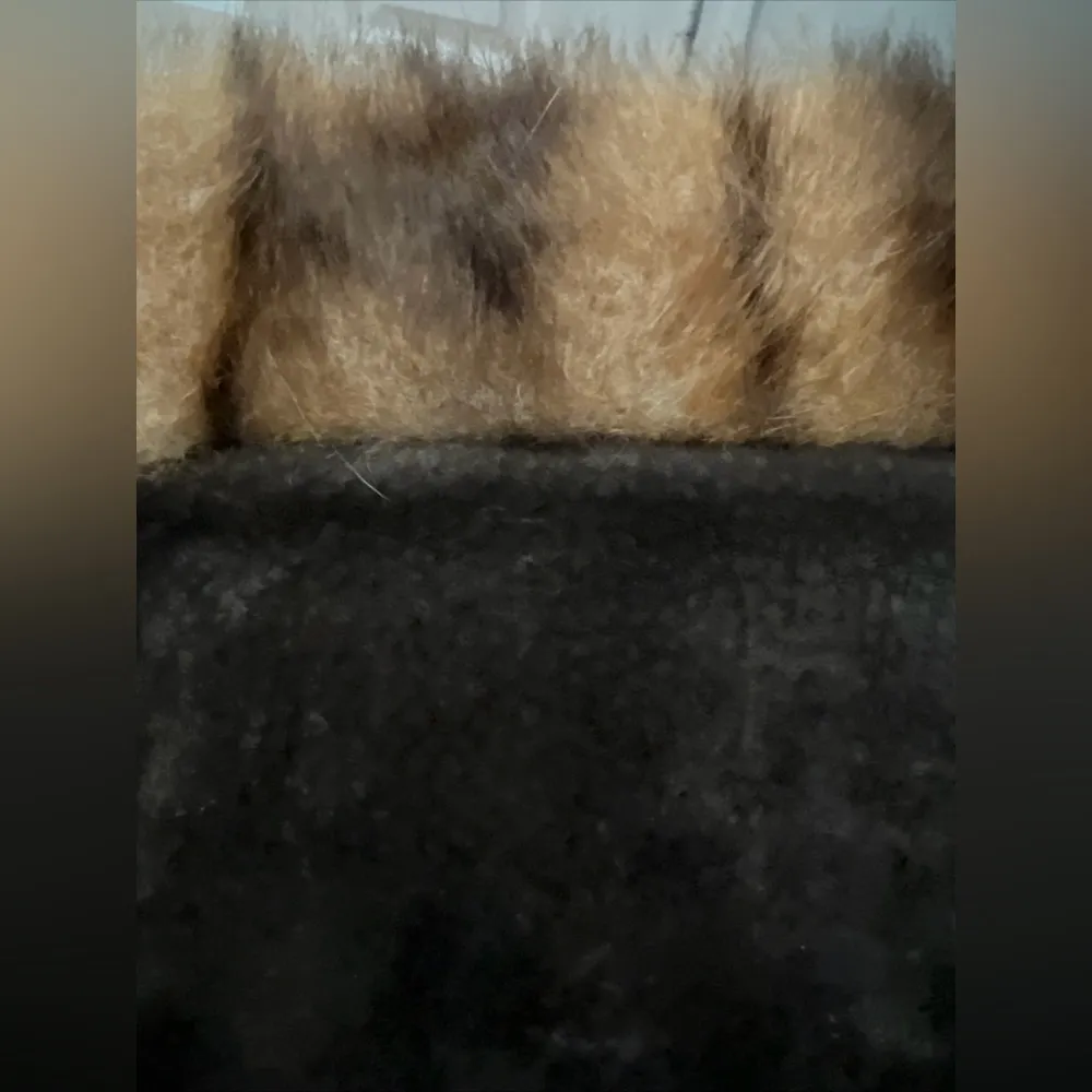 Vintage Crossbody Leather  Bag Flap Closure Made in Italy - Image 8