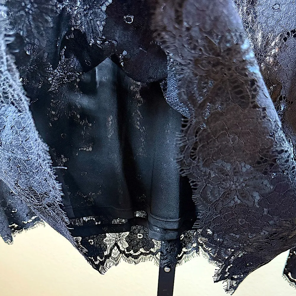 H&M Women’s Elegant Floral Lace Long Sleeve Top Classic Sheer Chic Blouse Large - Image 6