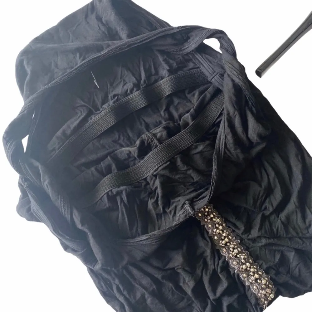 new Bordeaux ᪥ Beaded Seamless Stretch Twisted Strap Top ᪥ Black ᪥ Medium - Image 10