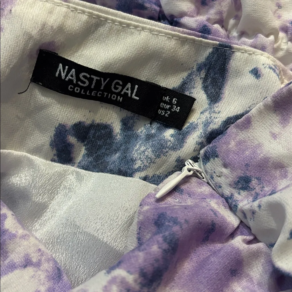 Nasty gal skirt in size 2 - Image 4
