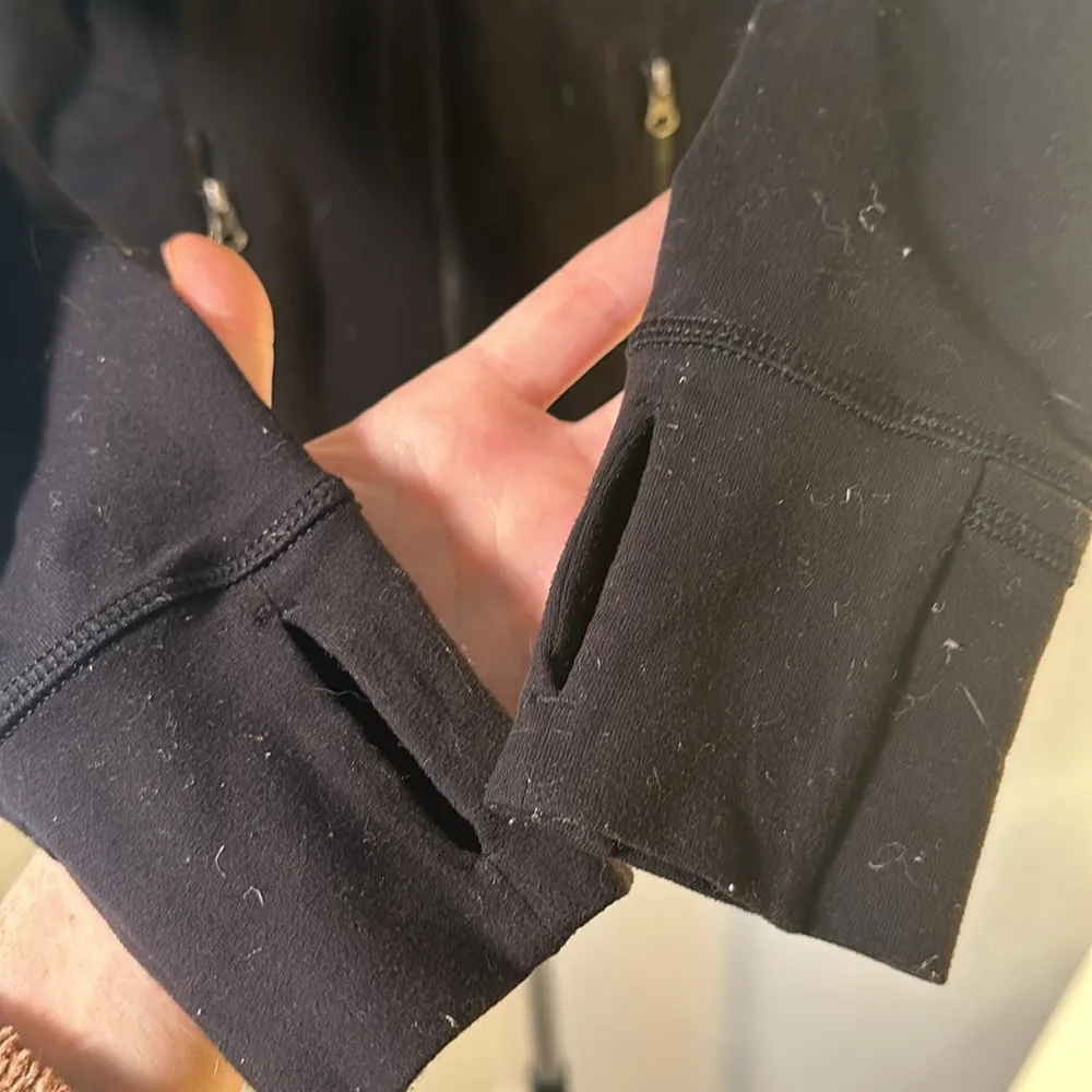 Lululemon Full Zip Jacket Lightweight great all year round Staple black size 8 - Image 9