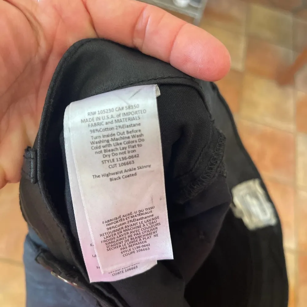 Current/Elliott The Highwaisted Ankle Skinny Jean in Black Coated - Image 4