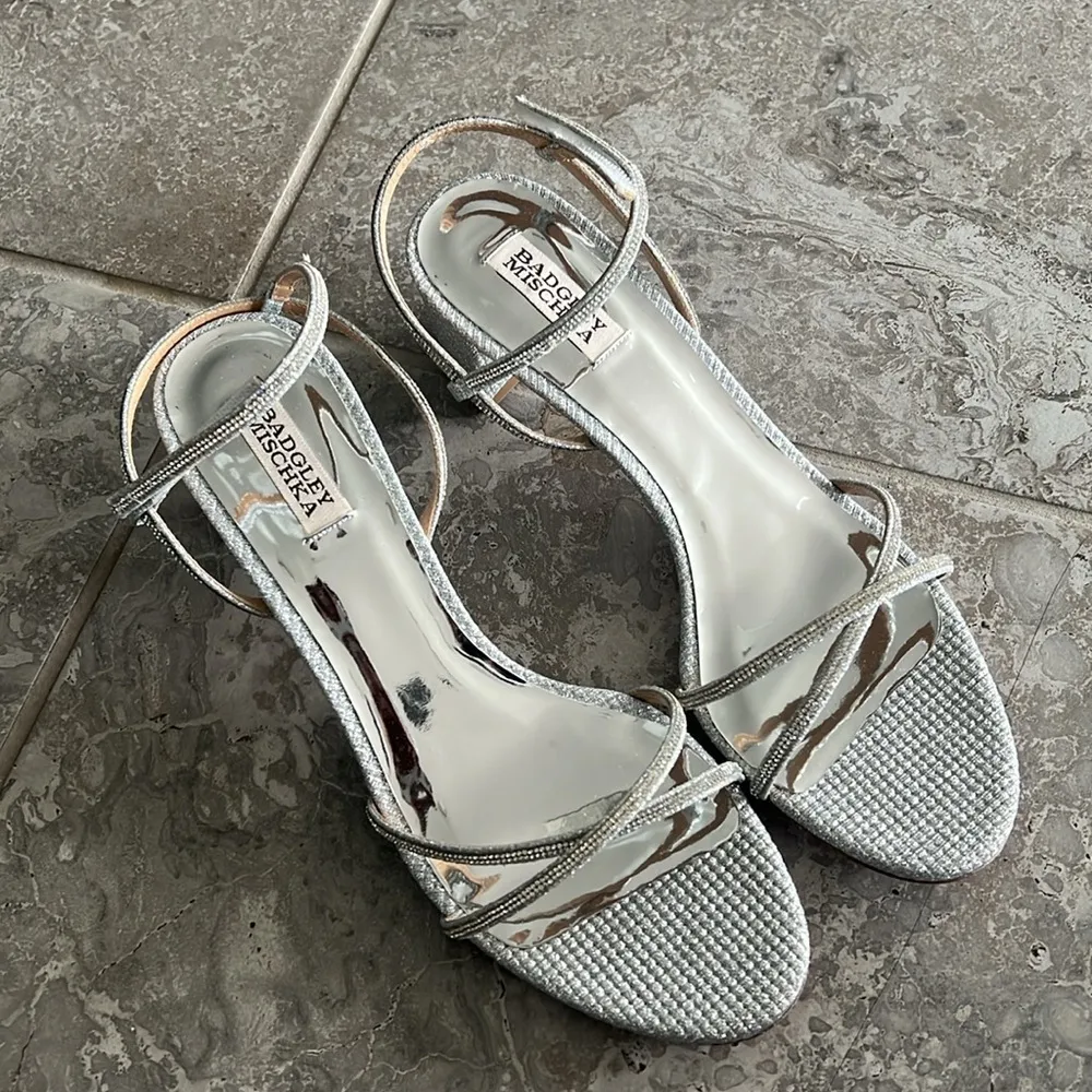 Badgley Mischka Ultima Strappy Block Heel Sandals in Silver, Size 11 New in Box - Image 6