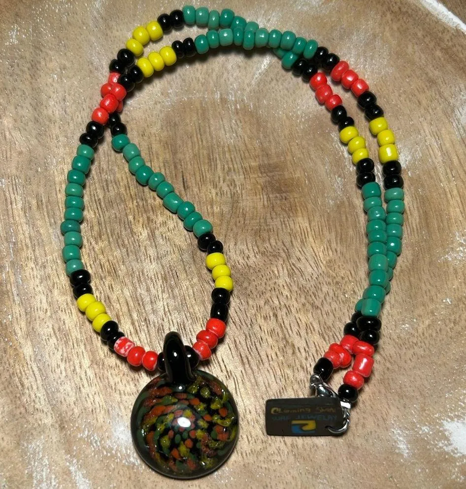 Charming Shark Beaded Glass Pendant Surf Necklace - Image 9