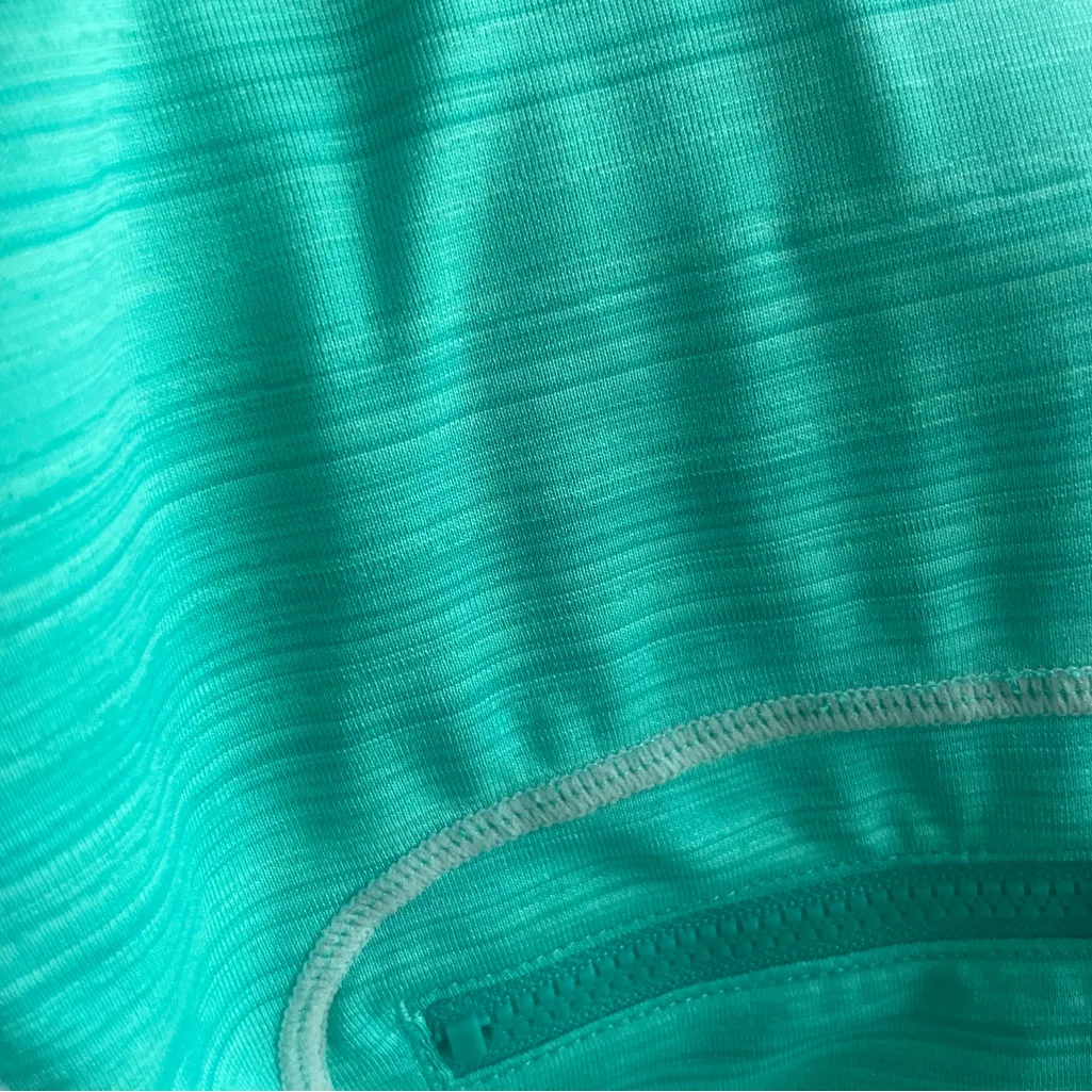 Athleta 1/4 Zip Short Sleeve Pacifica Rash Guard - Size S - Image 5