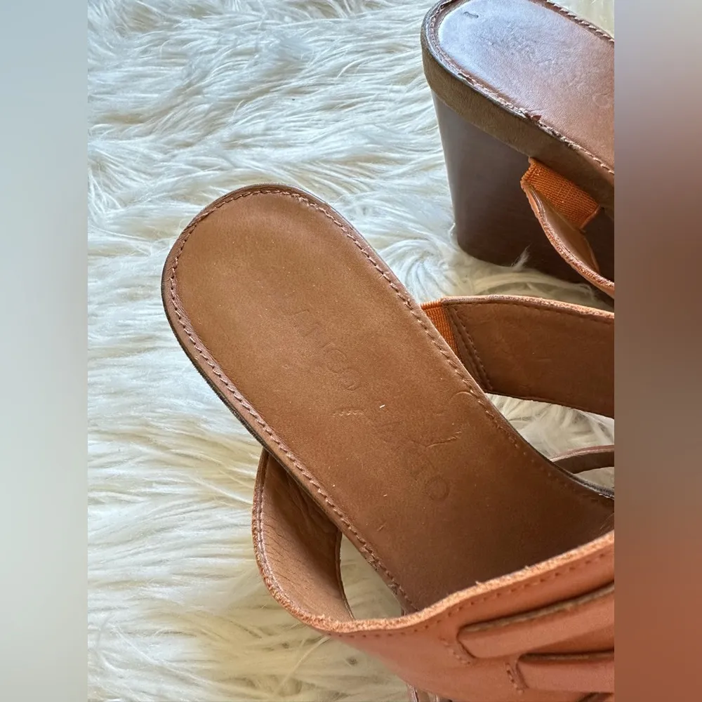 Franco Sarto leather wedge slip-ons - Image 3