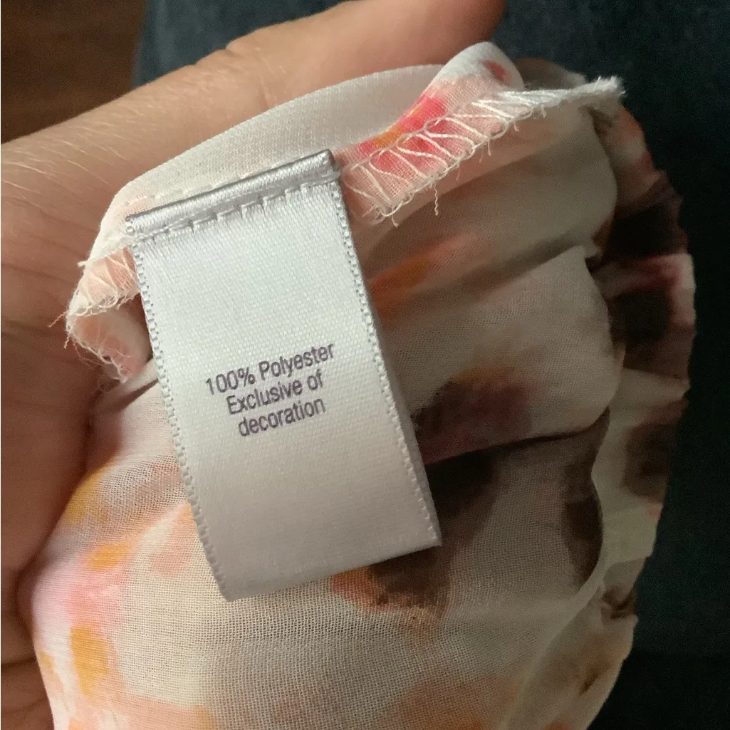 Nice dressy long sleeve blouse 🌷EUC🌷 - Image 5