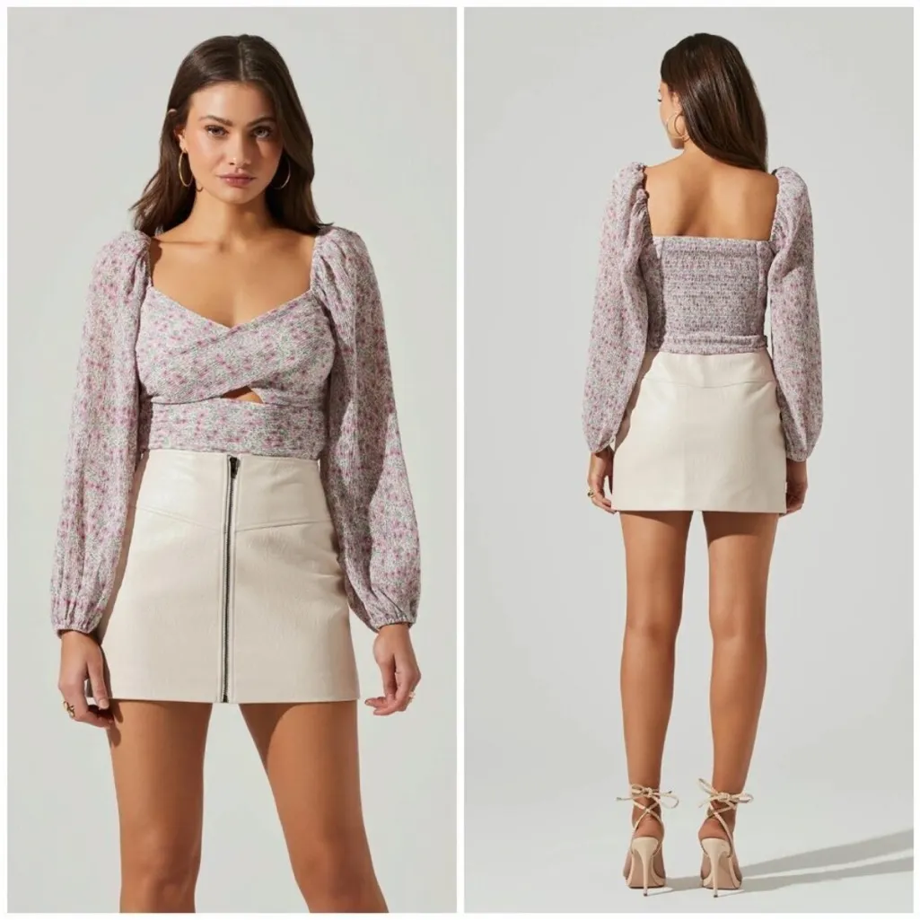 Astr NWT Floral Print Top - Image 2