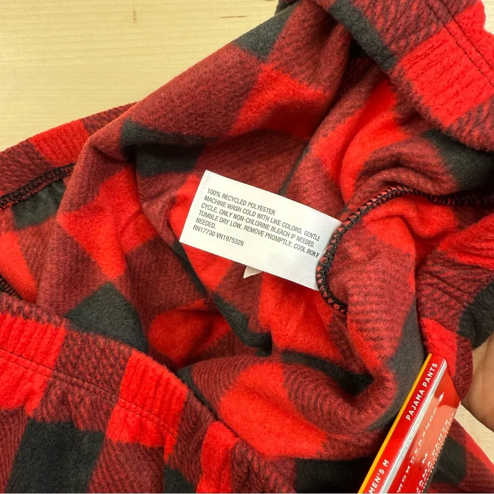 Wondershop Women’s Medium Fleece Buffalo Check Plaid Pull On Pajamas Red/Black Black - Image 4