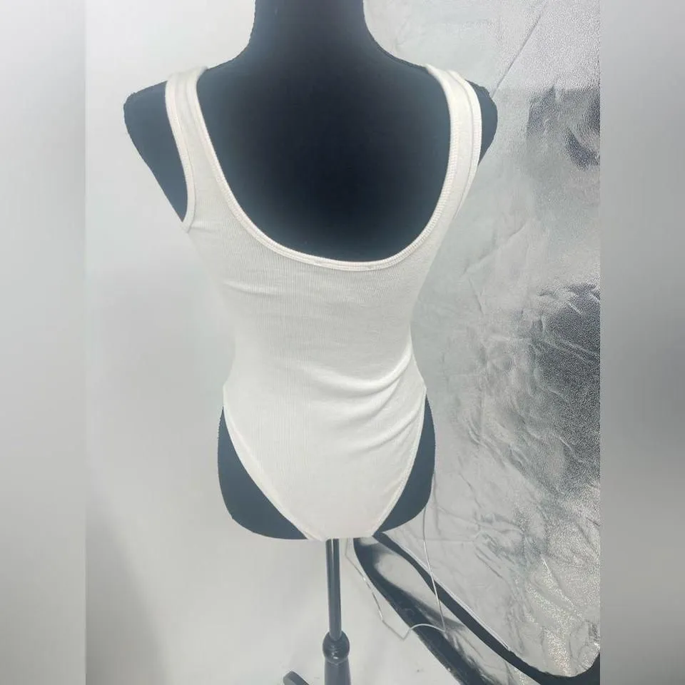 Forever 21 sweater‎ bodysuit tank top size small White - Image 5
