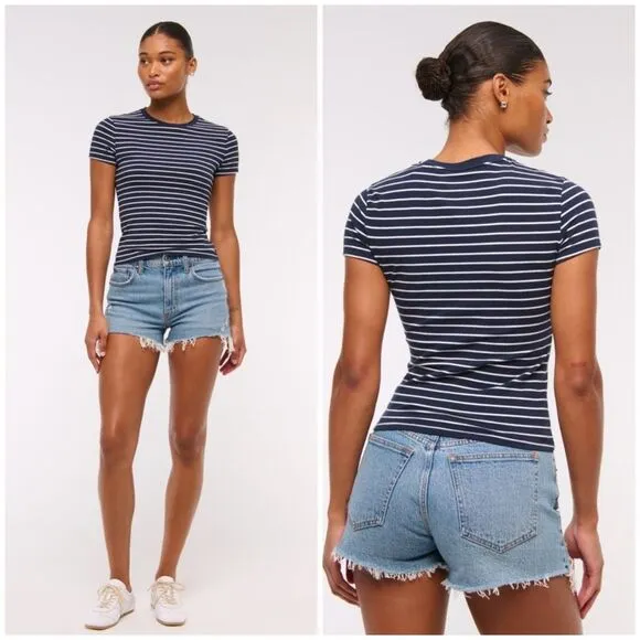 Abercrombie & Fitch The Mom Short High Rise Size 0/25 - Image 2