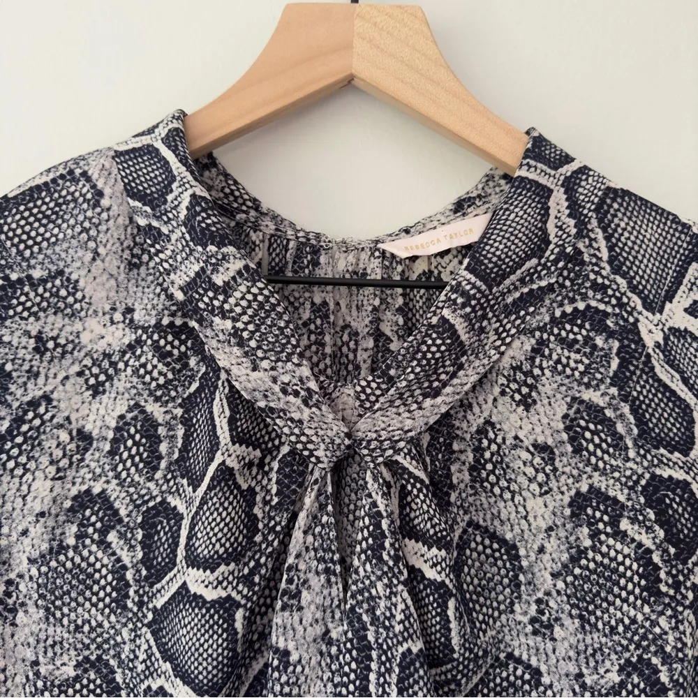 Rebecca Taylor 100% Silk Snakeskin Print Tank Top Keyhole Neck Sleeveless Light - Image 3