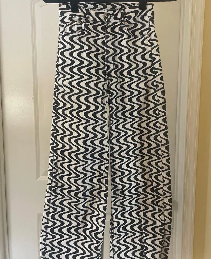H&M Zig Zag Pants - Women Size 2 - Black and White - Image 6