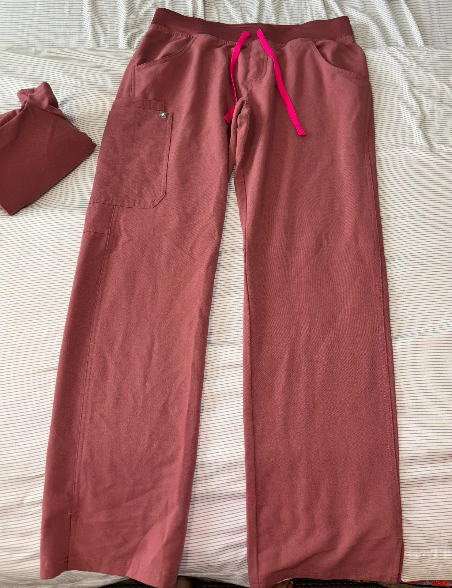 FIGS Scrubs Set Mauve Medium - Image 3