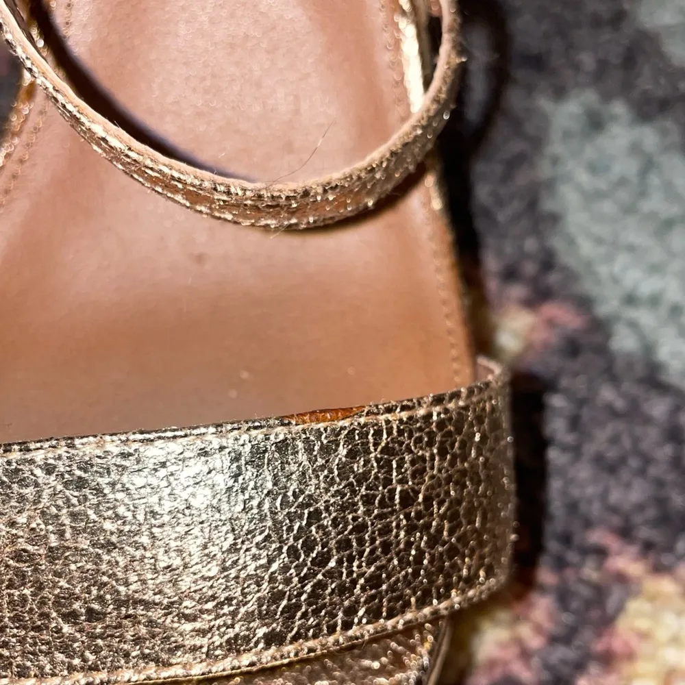 STEVE MADDEN rose gold wedge heels size 7.5 - Image 3