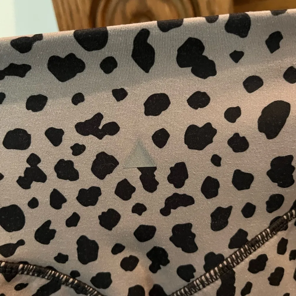 Vitality Leopard PrInt Leggings XS - Image 2