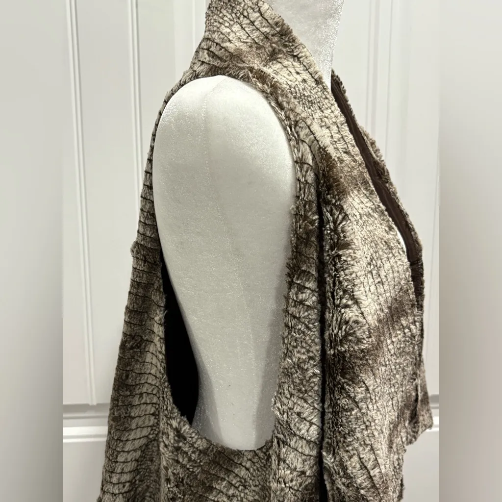 Karen Kane Brown and Cream Textured Sweater Vest Size M - Image 4