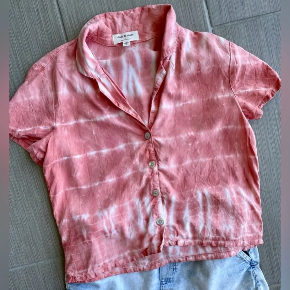 Cloth & Stone x Anthropologie - Coral/Tie-Dye - Short Sleeve Tencel Top- Buttons - Image 10