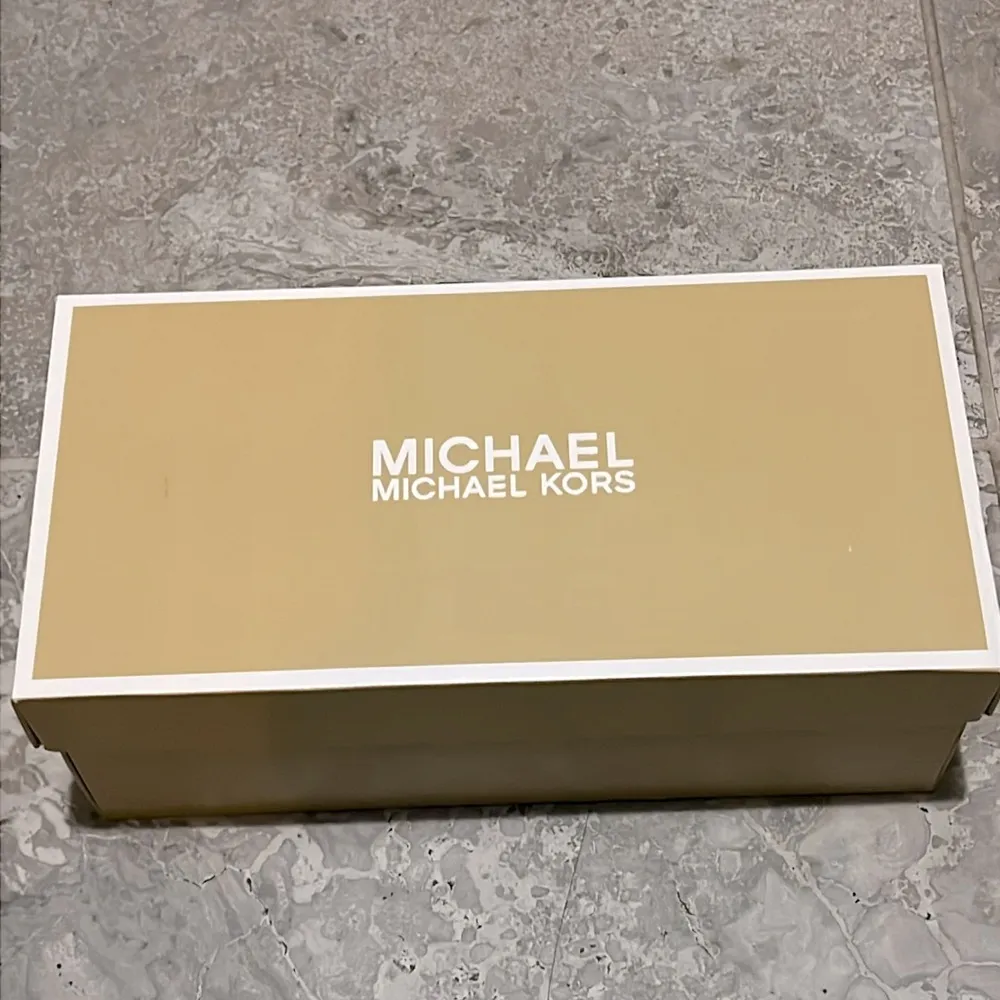 Michael Kors Carlson Metallic Crush Leather Loafers in Gunmetal, NWT, Size 9 - Image 9