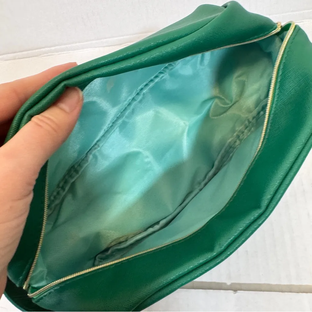 Arbonne Green Faux Leather Toiletries Bag Travel Unisex Makeup - Image 4