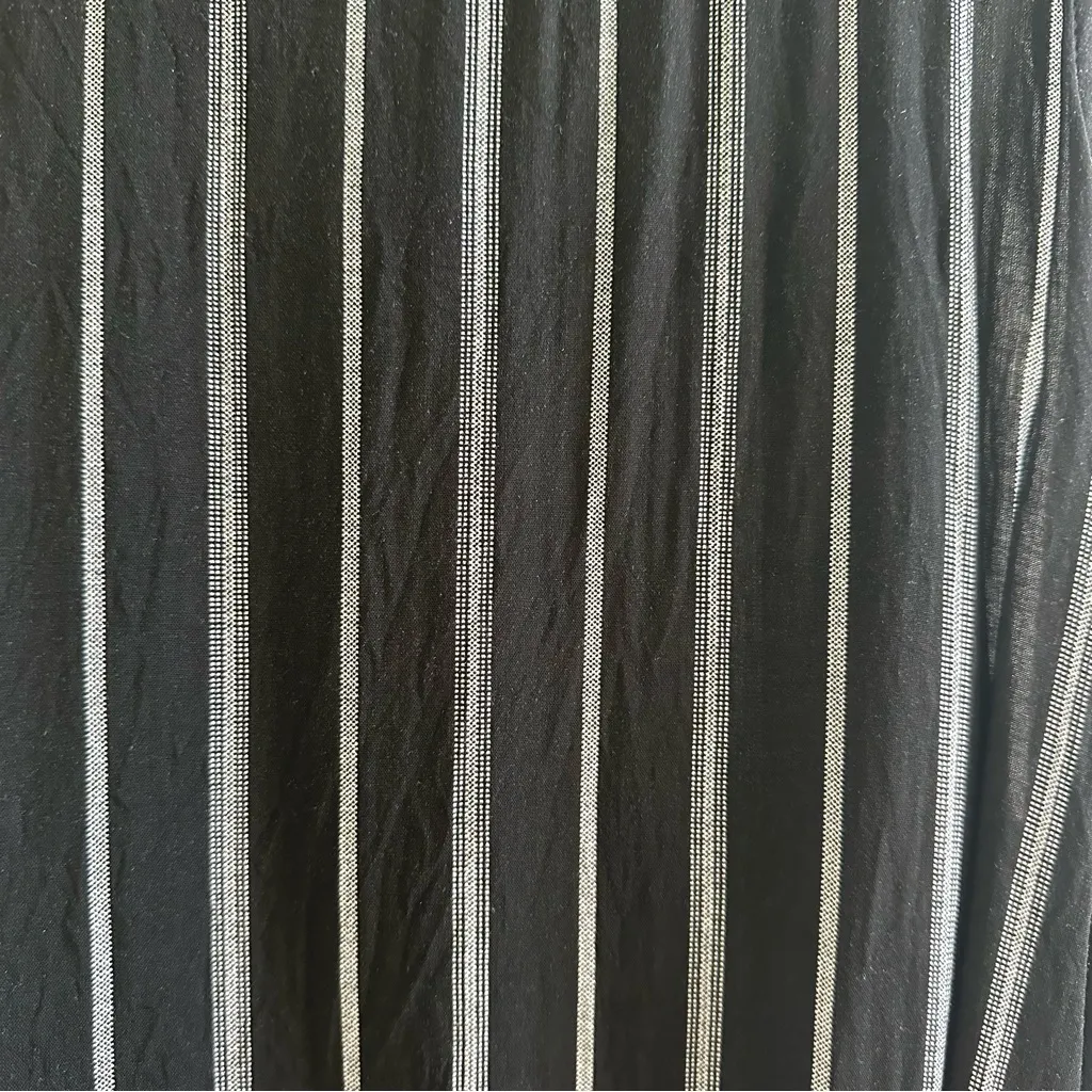 Old Navy Black and White Striped Top - Image 2