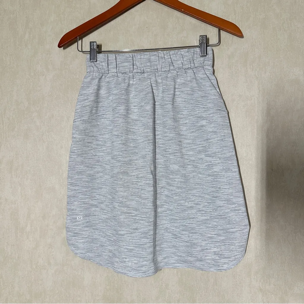 Lululemon Women’s On the Fly Skirt Woven Wee Are From Space Nimbus Battleship 4 - Image 6