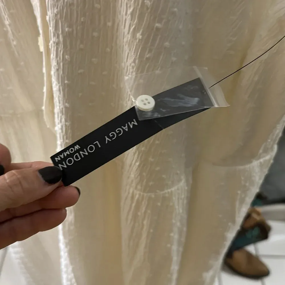 Maggy London Women's white Plus Size Maxi Full Skirt Shirt Dress size 16W NWT - Image 6