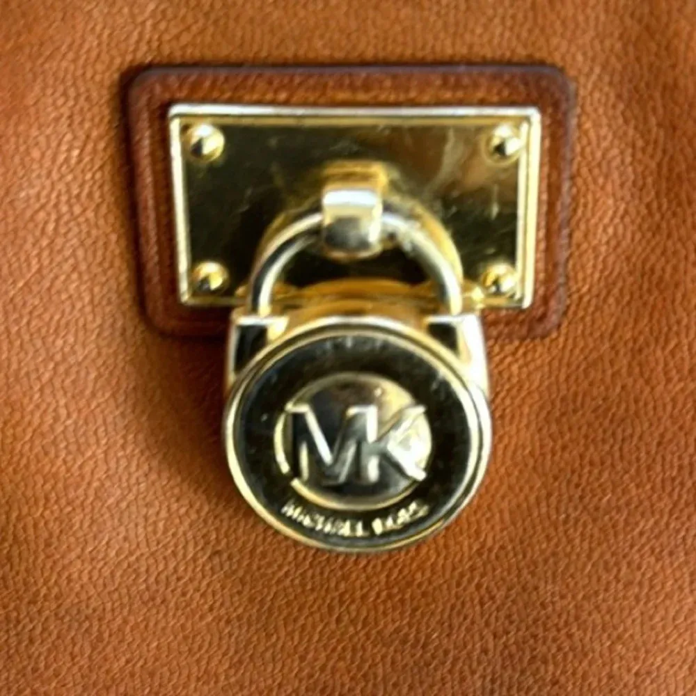 Michael Kors brown saddle leather wallet - Image 4