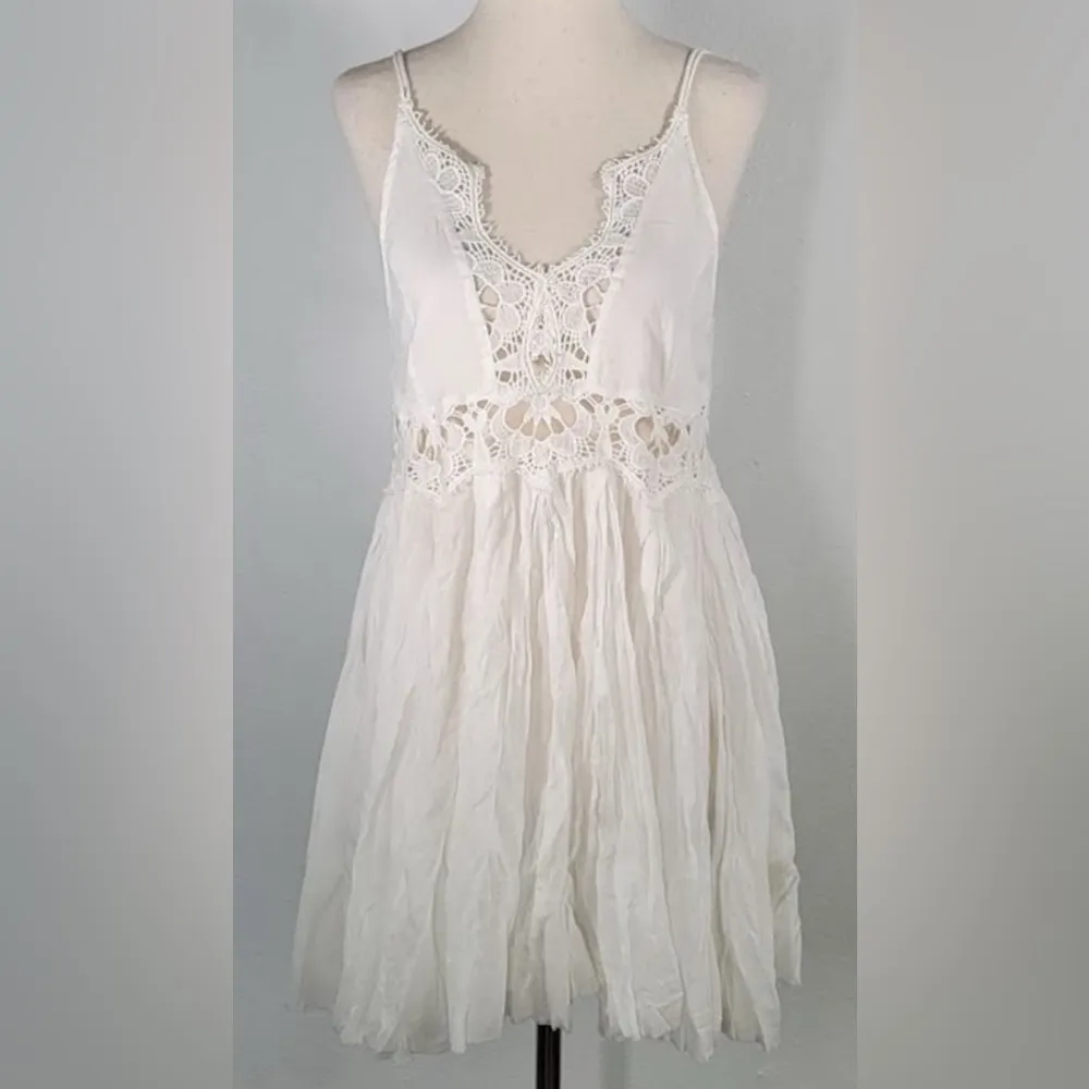 FREE PEOPLE Ilektra Lace Inset Cotton Chemise mini dress  Sz medium - Image 5
