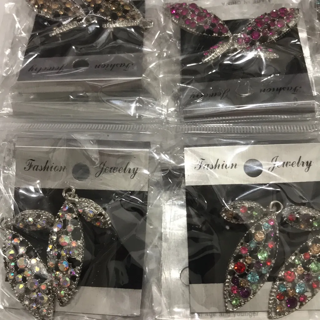 NIP 12 Pair Fashion Jewelry Crystal Dangling Earrings Hypoallergenic - Image 3