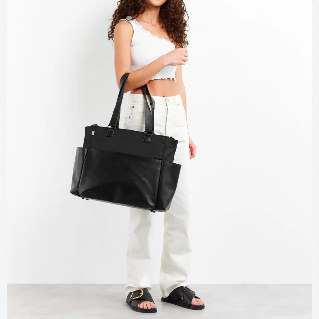 Beis The Diaper Bag in Black w/ Gold Hardware‎ - Image 4