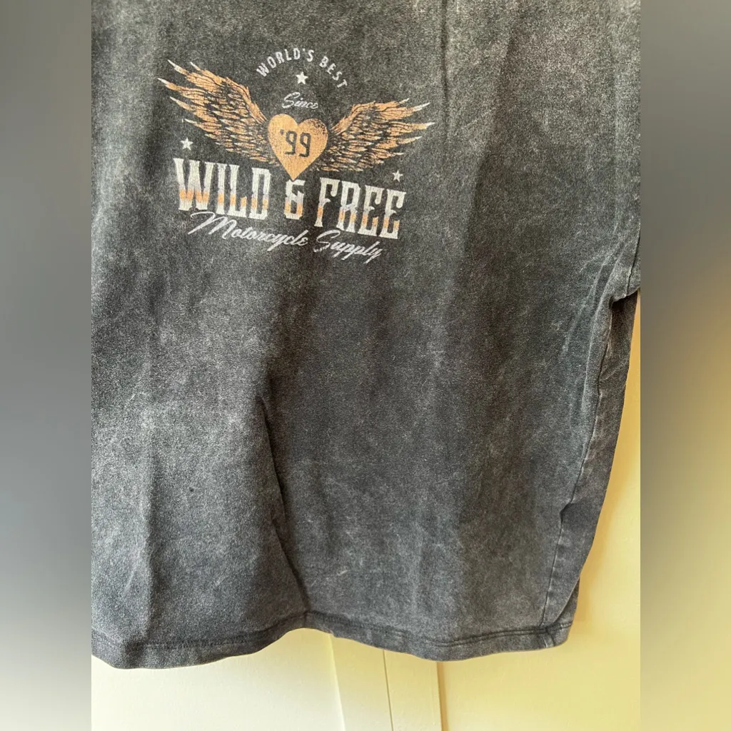 Hollister Women’s Marble Wild & Free T Shirt‎ Size S - Image 6