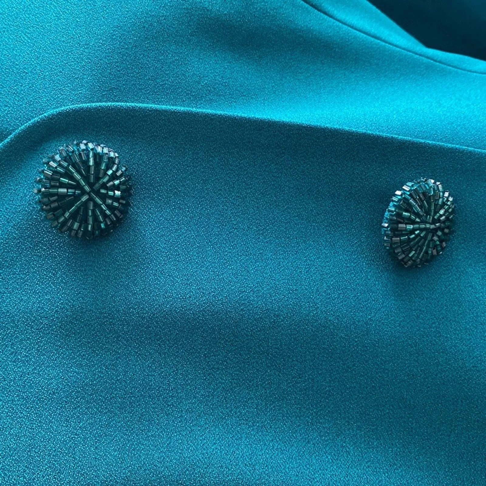 VINTAGE DAYMOR Skirt Suit Womens Sz 6 Teal Beaded Shoulder Blue - Image 6