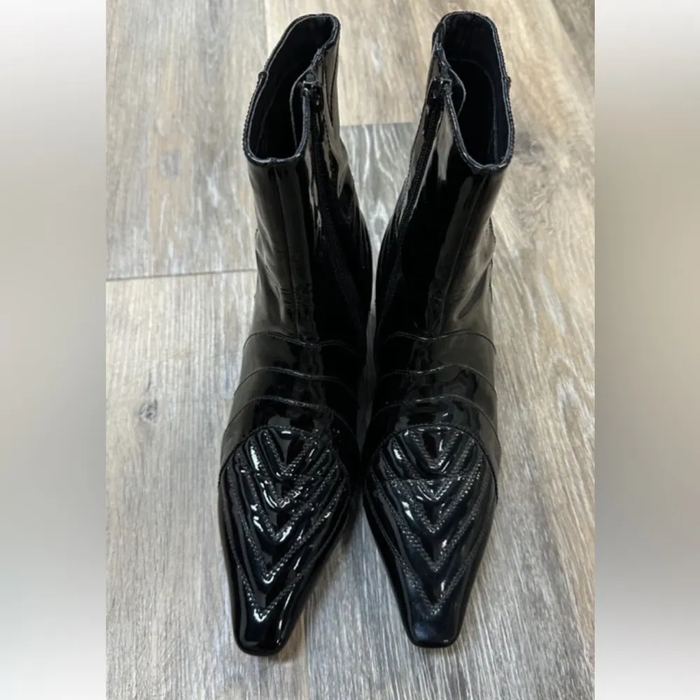 Jeffrey Campbell Timeline Boots in Black Stripe REVOLVE
Designer patent spring - Image 2