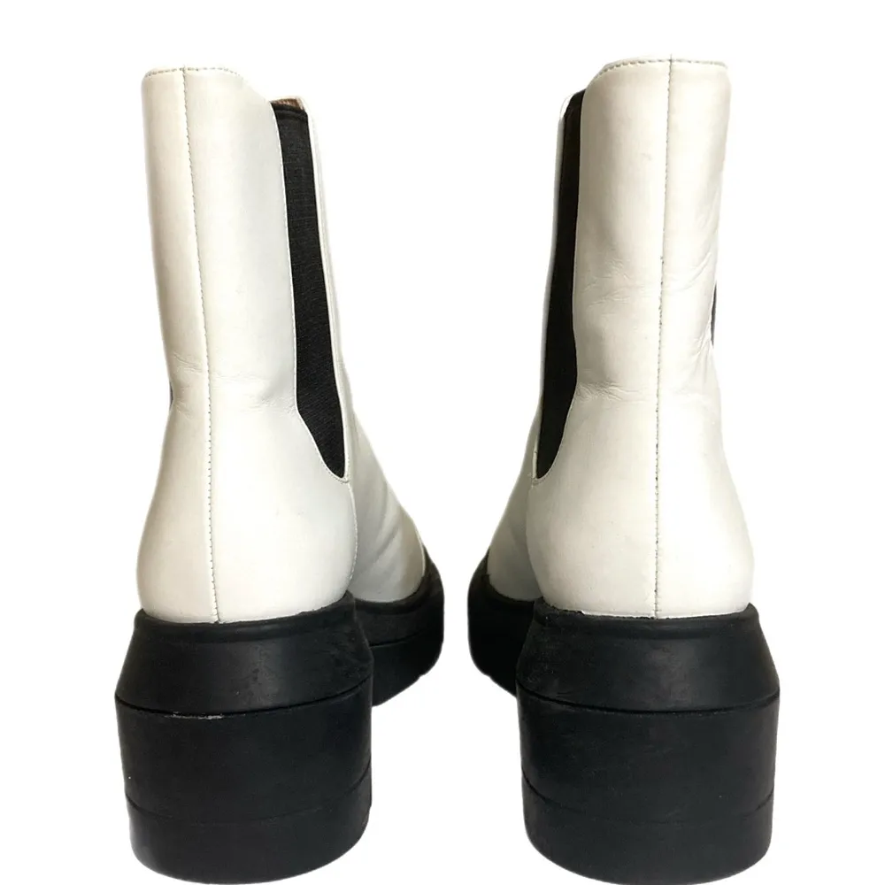 Stuart Weitzman boots - Image 4