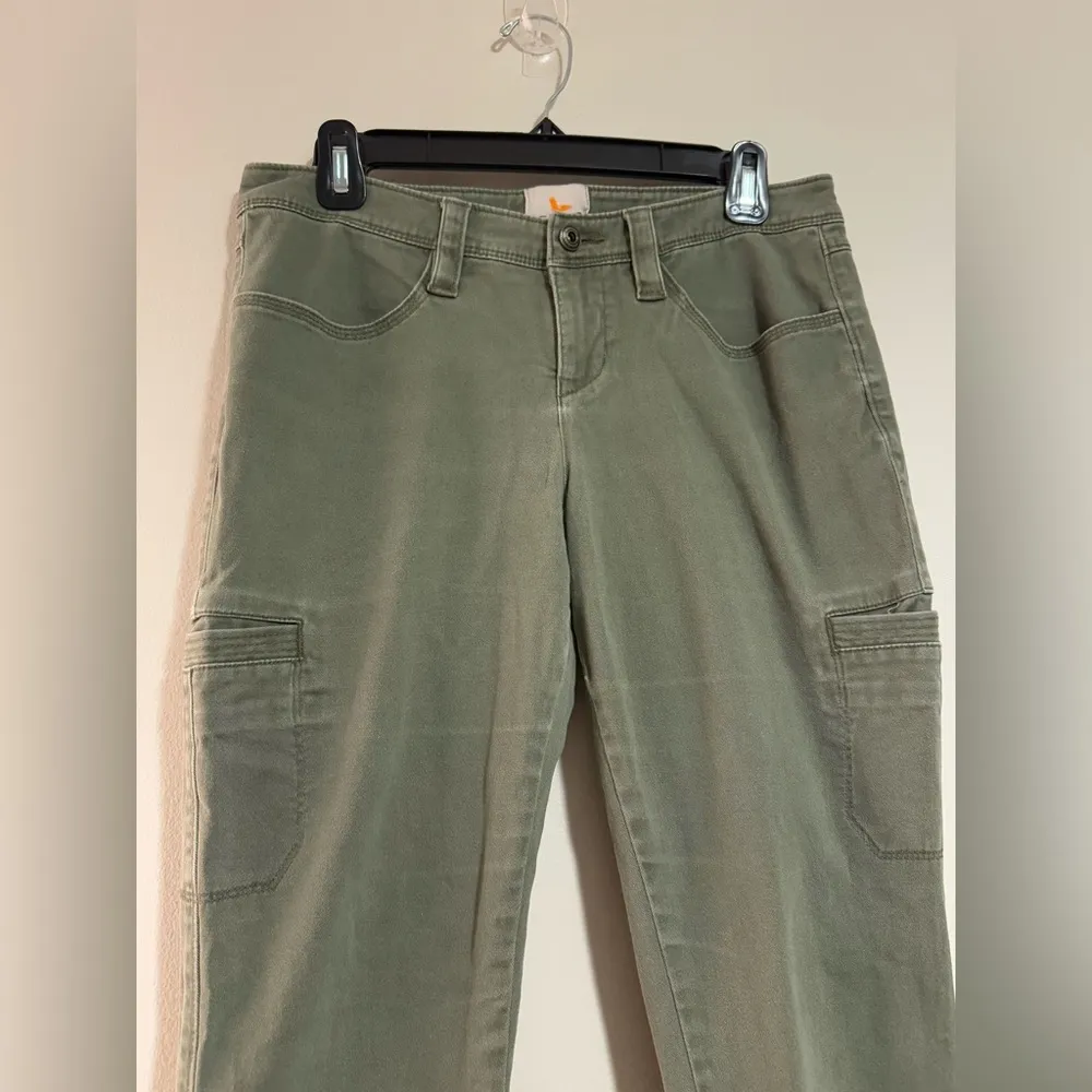 EUC Field & Stream Green Cargo Pants with Side Pockets size 4 - Image 2
