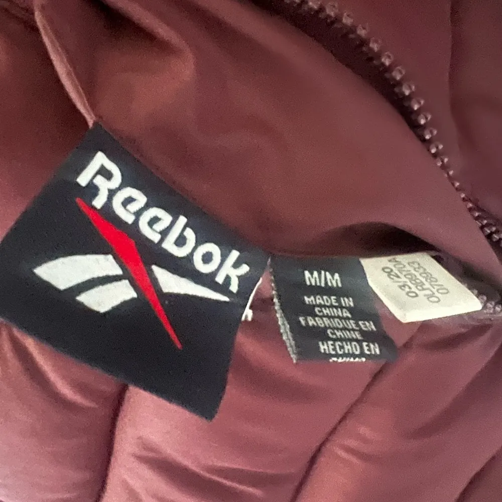 Reebok Women's Maroon Fully Reversible Sherpa Lined Puffer Jacket. Sz.Med. - Image 4