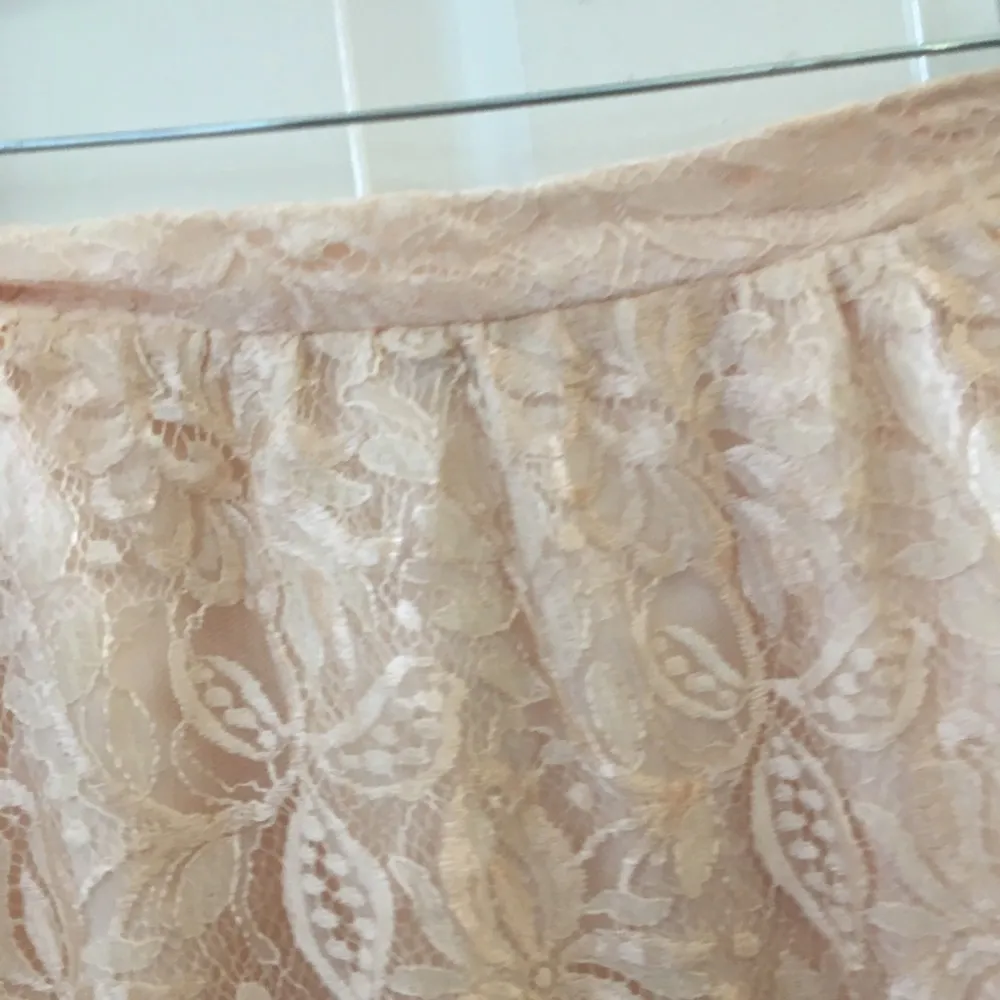 FINAL MARKDOWN Unique lace skirt 8 - Image 2