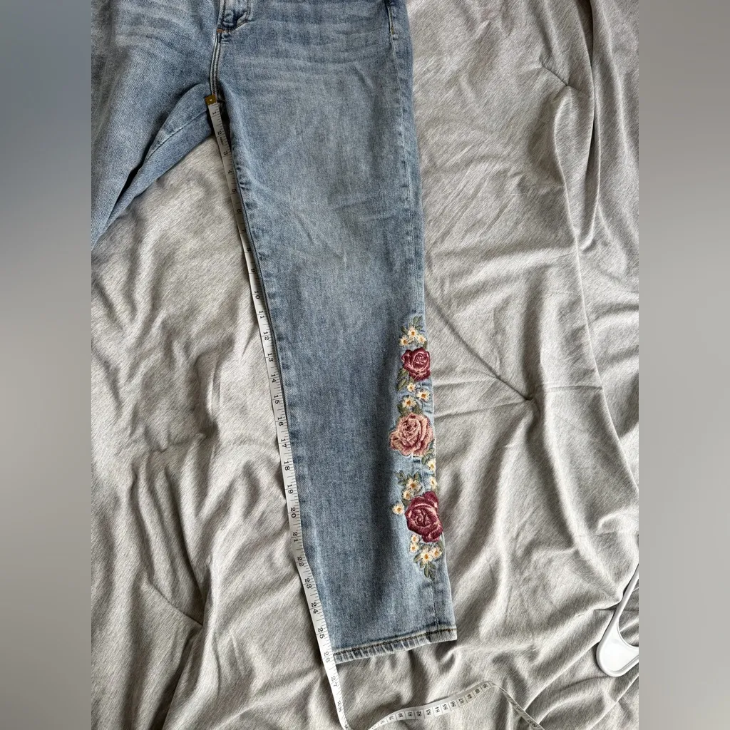 Driftwood Jackie Jeans Floral Embroidered Blue Size 31 Cottage Boho Western - Image 10
