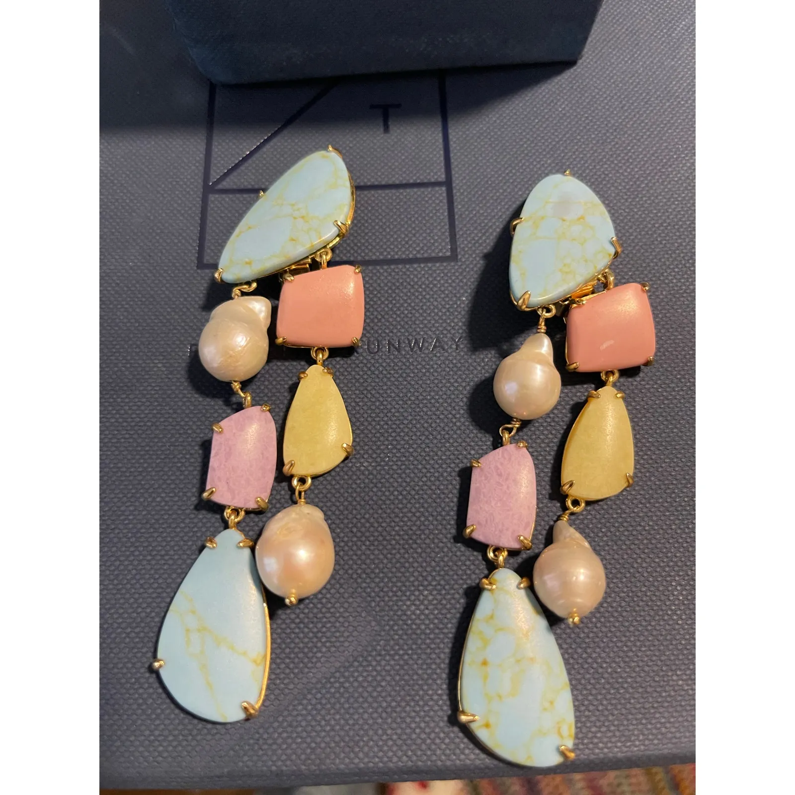 Lele Sadoughi Pearl and Pebble Collar Necklace and Earrings Set - Image 5