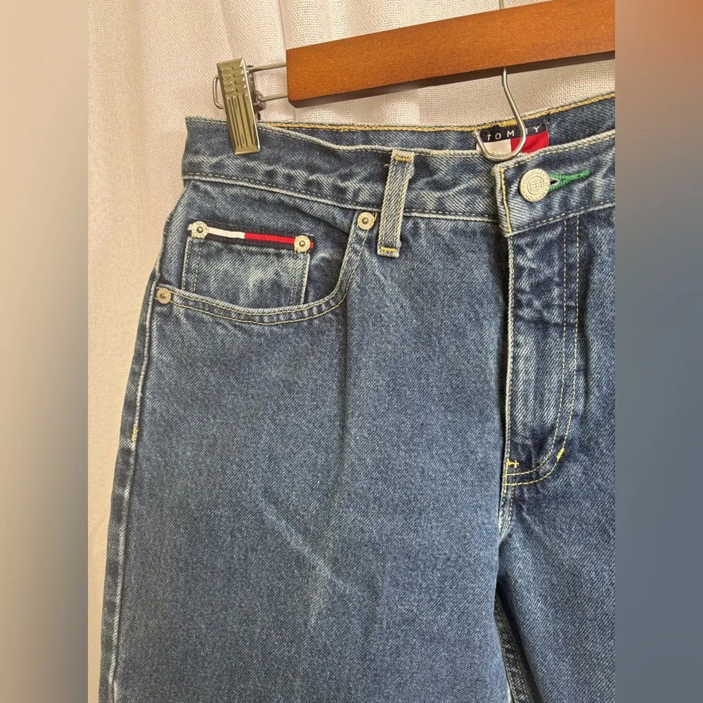 VINTAGE 1998 Tommy Hilfiger‎ jeans Rigid Patch Logo Size 7/30 Women’s 0343 - Image 2