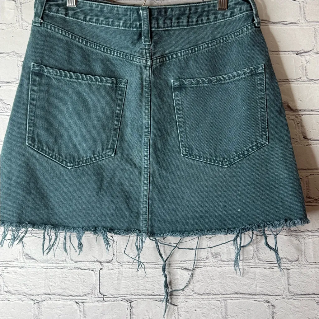 Abercrombie and Fitch Denim Frayed Hem Skirt size 30/10 - Image 5