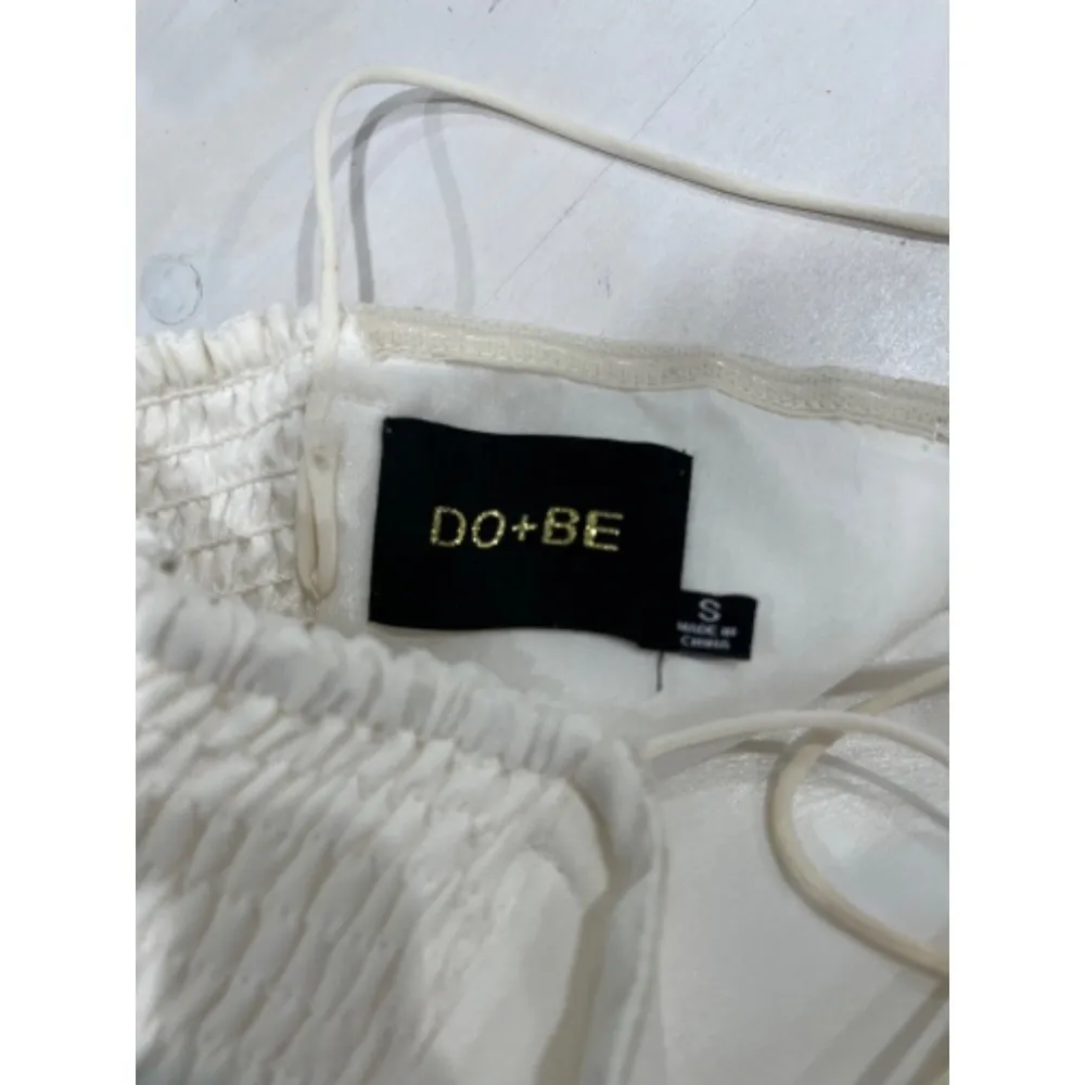 DO+BE White Ruffle Mini jumper romper Smocked Size S‎ - Image 3