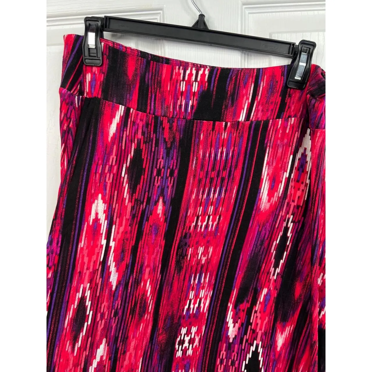 Chelsea & Theodore Boho Maxi Skirt Womens Size S Pink Multi Ikat Boho Tribal Black - Image 5