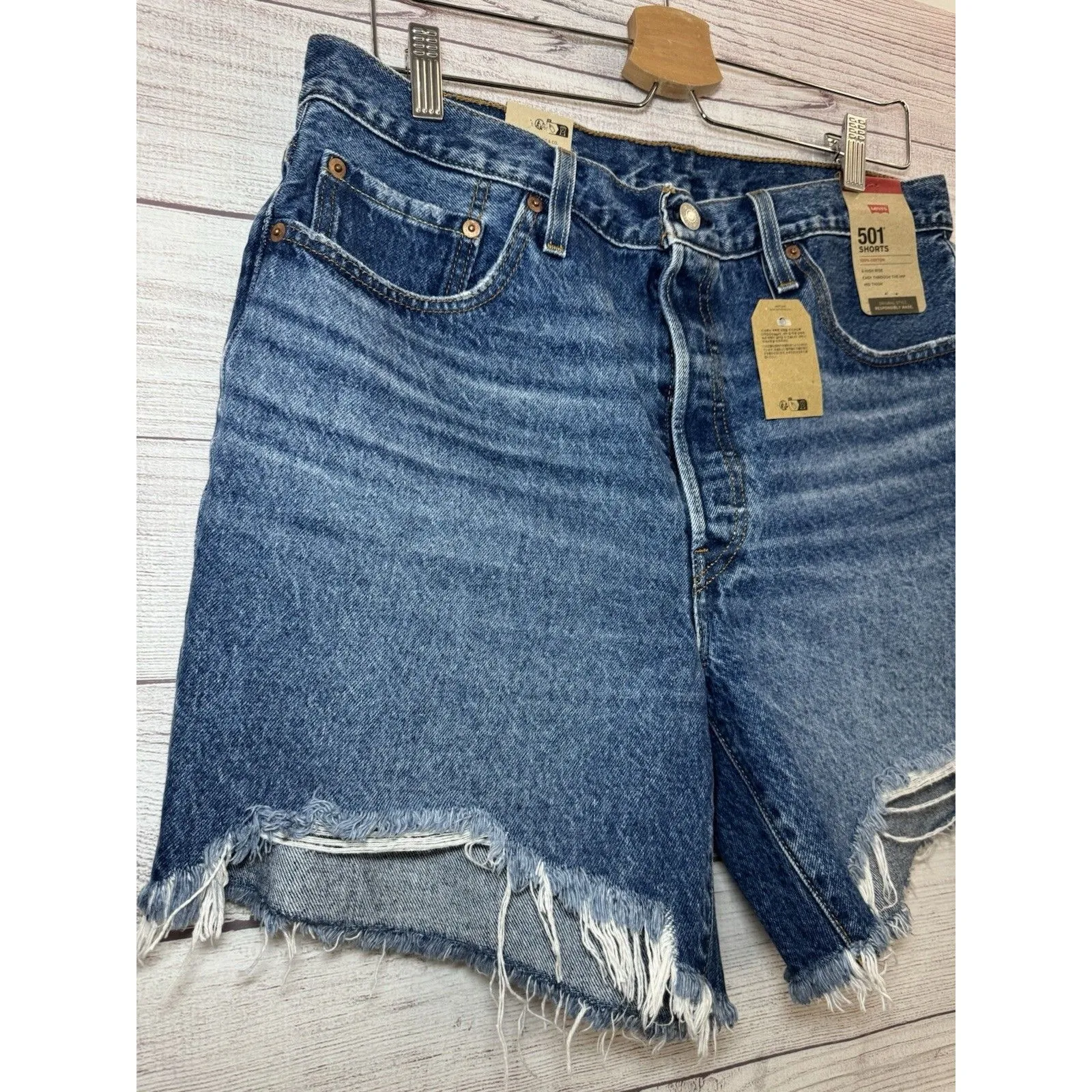 Levi's Women 501 Mid Thigh High Rise Denim Jeans Short  Size 33 Blue  NWT - Image 5