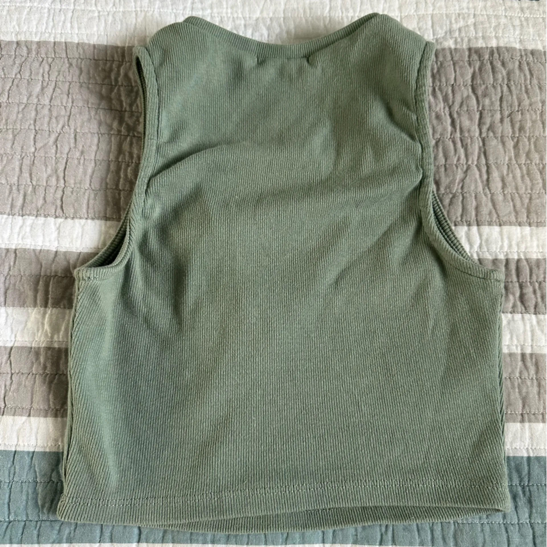 Inamorata Crop Tank Top V Neck S Sage Green Ribbed - Image 10