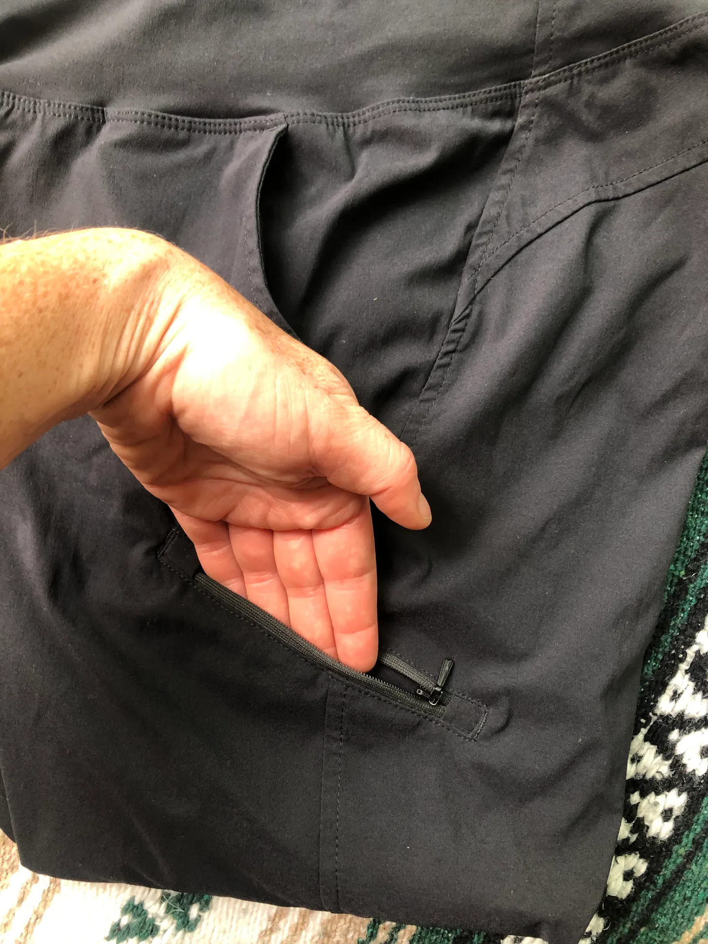 Mountain Hardwear Pants - Image 4